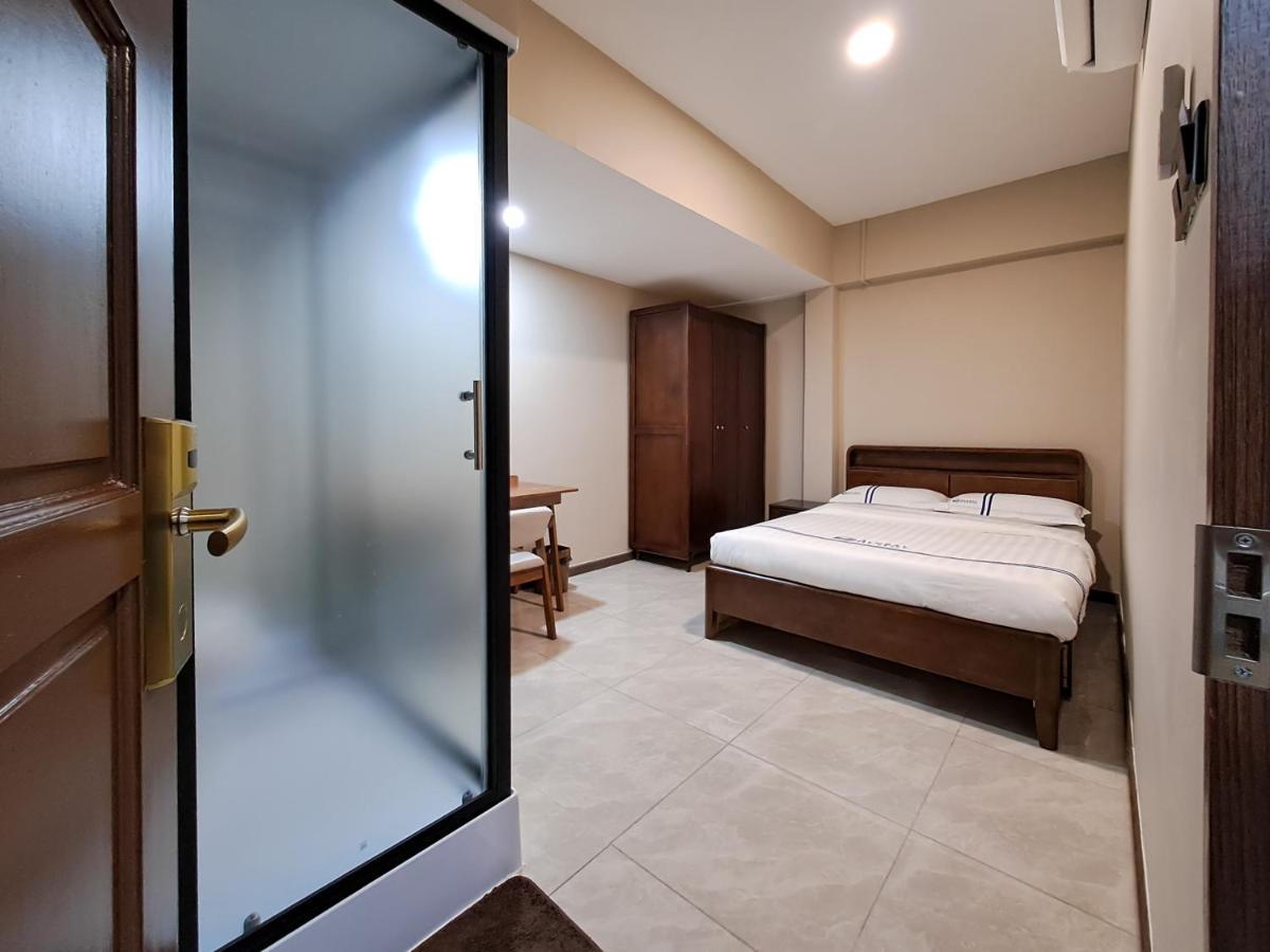 Global Residency Hotel Kota Kinabalu Exterior photo