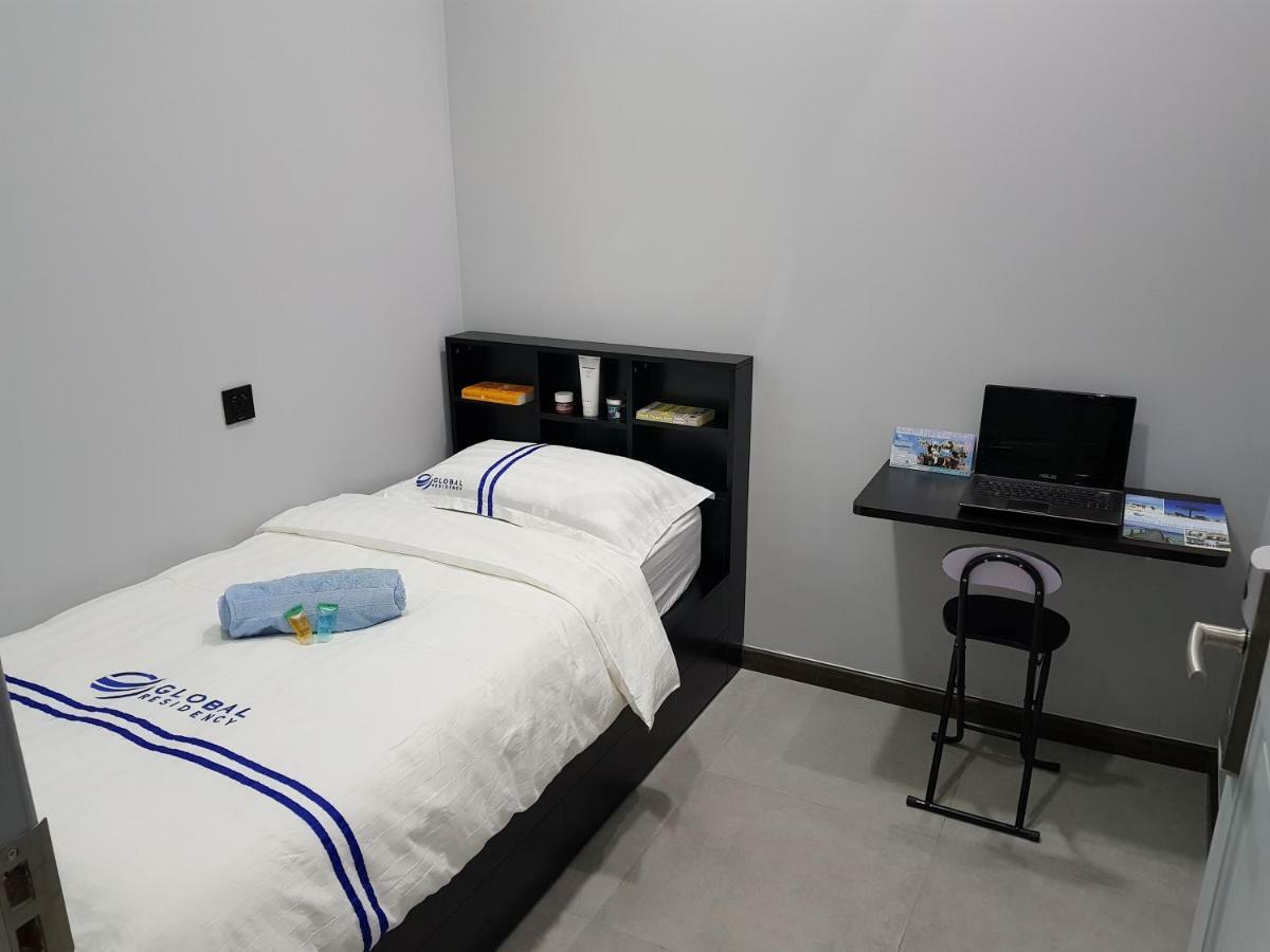 Global Residency Hotel Kota Kinabalu Exterior photo